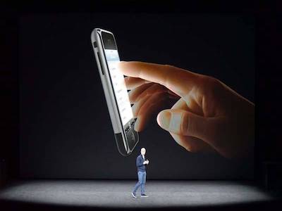 تاثیر آیفون بر جهان